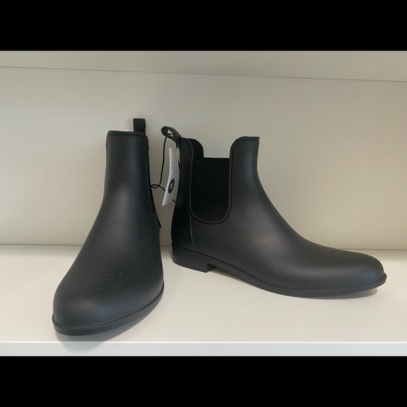 short black rubber boots